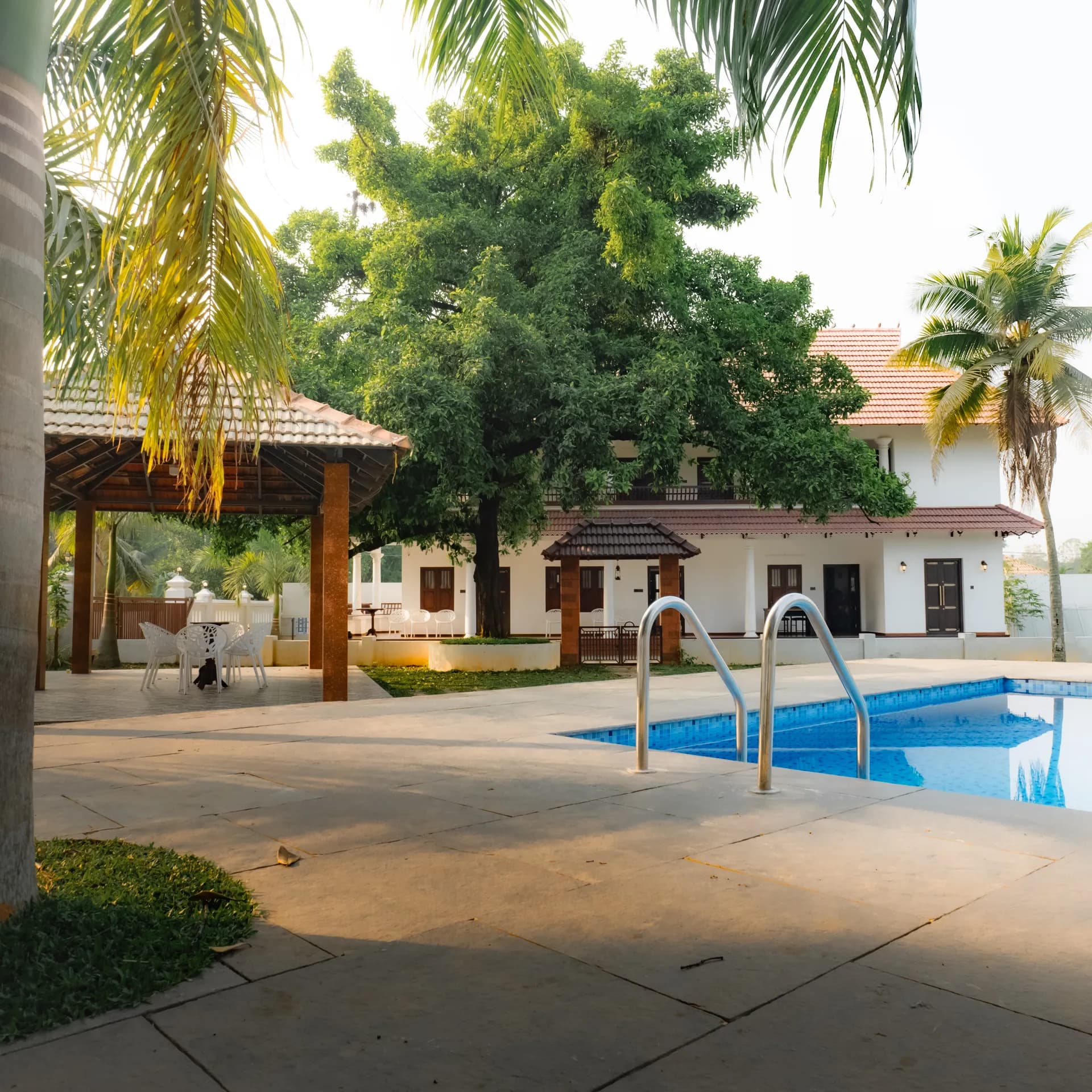 pool villa