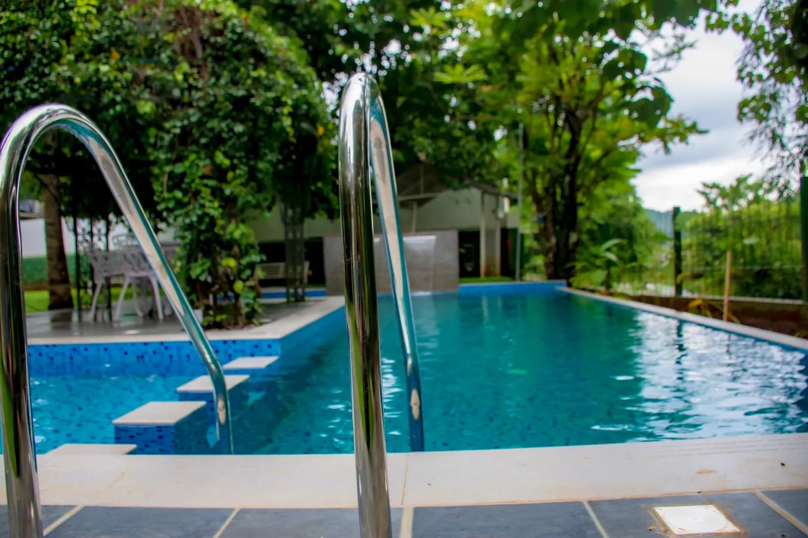 staycations with pool